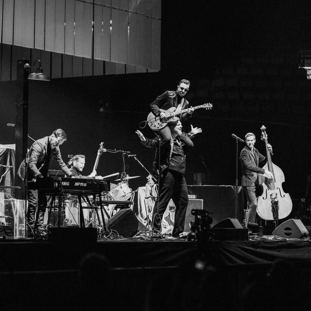 The Bluesanovas