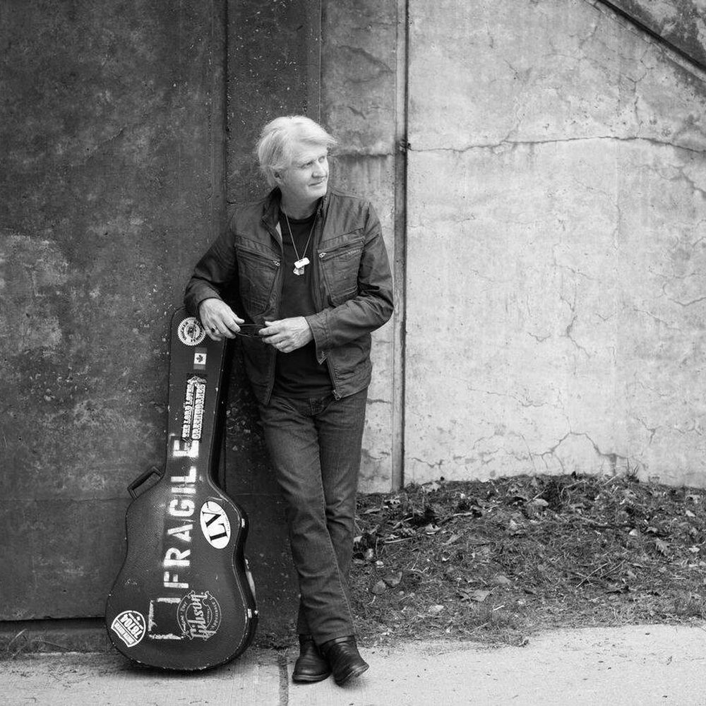 Tom Cochrane