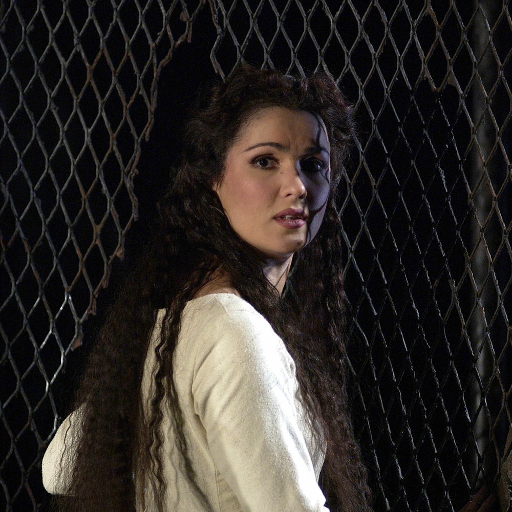 Анна Нетребко