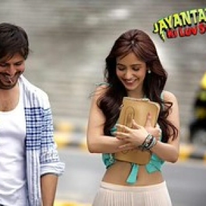 Jayantabhai Ki Luv Story - Review