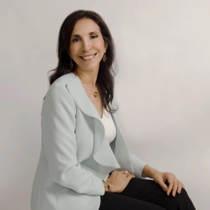 How to Be a Sower of Hope with Author and Childhood Literacy Advocate Soraya Coffelt