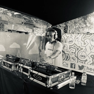 DEEP HOUSE HOLDINGS