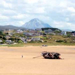 Celtic Roots Radio 33 - 'So laid back, they're horizontal!'