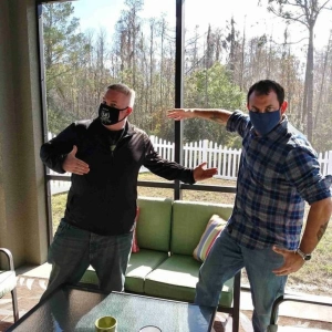 1st wave of Iraq invasion or alcoholics w/ hammers