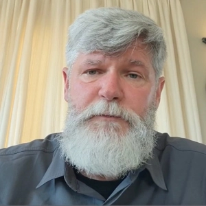(Ret) Col Chris Wyatt - Ramaphosa’s "Watergate", Trump’s ceasefire “farce” - and racist abuse of SA refugees…