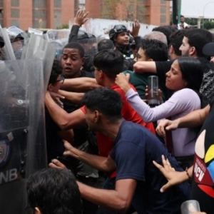 Régimen interino de Venezuela reprime marcha de estudiantes universitarios en Caracas - mayo 19, 2026