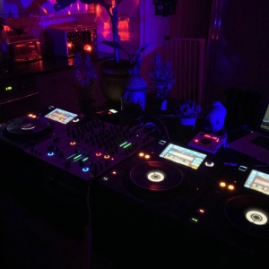 Tropical Techno Livestream 08/08/2020 (3 deck mix)