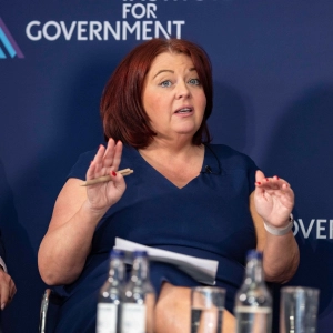 How can politicians demonstrate ethical leadership?