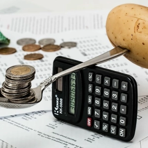 245: Socialism, inflation och sparsamhet
