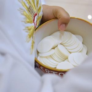 CC159: Debating the Eucharist // Cameron Bertuzzi vs. Matt Fradd