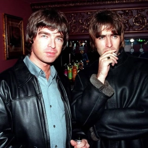 180 grados - Oasis, "farmeando aura" desde 1994 - 07/09/26
