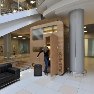 Staying overnight at an airport in Russia