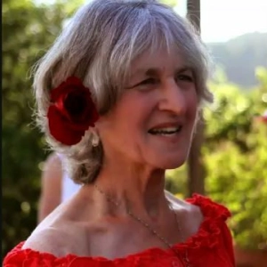 Laurie Corn – Going Home Again