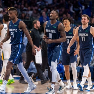 Dallas Mavericks talk with Lauren Gunn!