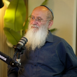 פודקאסט 'חוקה רזה' | הרב אורי שרקי מפרק את אשליית החירות הליברלית