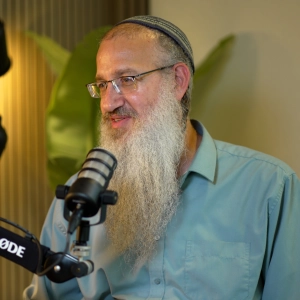 "מתהדר בנוצות אורתודוקסיות": הרב הראל מתריע מפני מגמה בציונות הדתית | הפודקאסט של דביר עמר