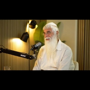הרב דוב זינגר: "עולם התורה פורח, אבל דווקא עמוד התפילה נשחק" | הפודקאסט של דביר עמר
