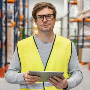 Warehouse Orchestration: Coordinating Automation, Software, and Warehouse Operations