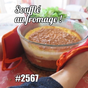 Le soufflé au fromage : Pauline et Laetitia dans la cuisine - French Cooking with Pauline (Cheese Soufflé Recipe)