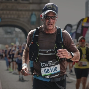 The surprising psychology of extreme endurance racers 🎙️ With Jeffrey Weiss