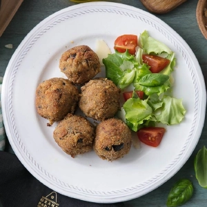 ALBÓNDIGAS DE BERENJENAS Y GRANA PADANO