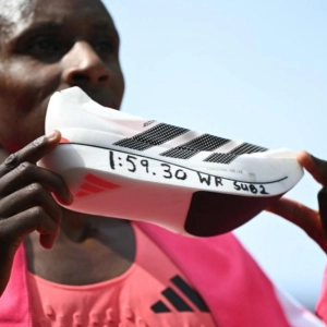 RECORD DEL MUNDO MARATÓN SUB 2 HORAS: UN VIAJE DE 118 AÑOS.
