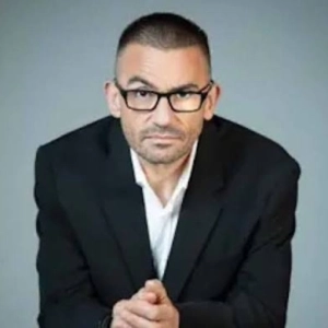 "La escucha activa y los silencios, son armas estratégicas" - Juan Manuel Garcia (Pincho)