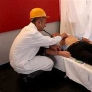 Mucha mierda en visita médica