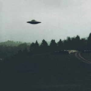 Extraterrestres: El libro negro de los OVNIs