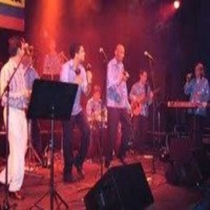 DISCO MERENGE SALSA BACHATA