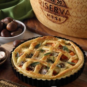 Tarta salada con setas, castañas, calabaza y queso Grana Padano Riserva