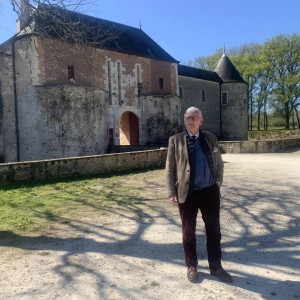 Le Château de la Chapelle-d'Angillon avec Jean d'Ogny