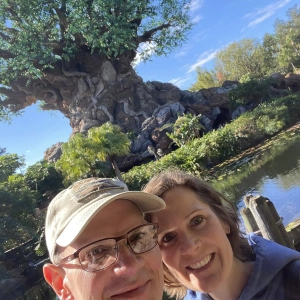 "The Dubs" Disney & Travel Podcast #492 - Couple's Day at Animal Kingdom & Hollywood Studios and Travel Tips