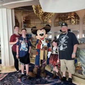 The Dubs #422 - Disney Cruise Line "DVC Member Cruise" aboard the Disney Wish with the Callahans