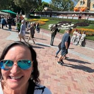 The Dubs #425 - Solo at Disneyland Trip Report with Tamara Speidel