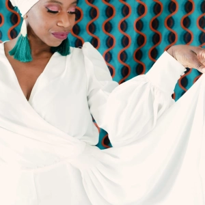 S5 E7: The month of heroines:  HEADWRAPS, AN AFRICAN EPIC!