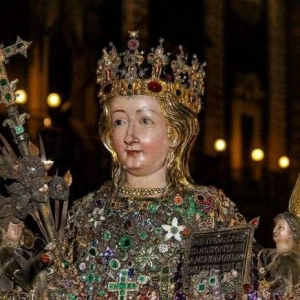 Ep. 31: Collective Effervescence: Why Italy’s Festivals Make Us Cry, Give Us Chills, and Feel Less Alone